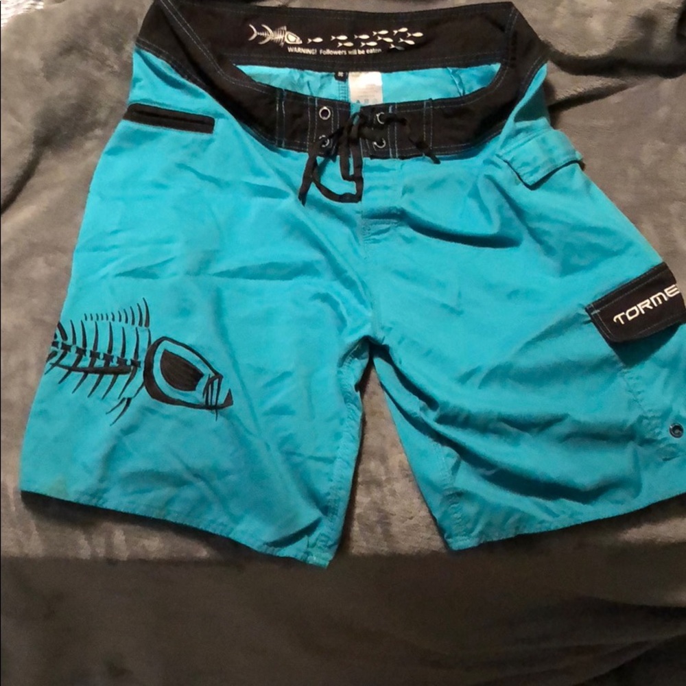 Men’s size 36 tormentor swim trunks